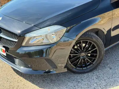 Mercedes-Benz A 180 2017 - 16500 EUR, 182000 km - AUTO.MOTO.pt - 182000km - foto 37 de 41