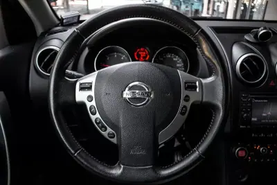 Nissan Qashqai 2010 - 7990 EUR, 159461 km - AUTO.MOTO.pt - 159461km - foto 13 de 34