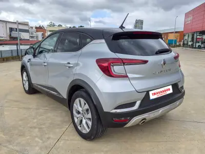 Renault Captur 2021 - 14500 EUR, 103290 km - AUTO.MOTO.pt - 103290km - foto 6 de 12