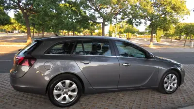 Opel Insignia Sports Tourer 2016 - 12400 EUR, 172000 km - 172000km - foto 5 de 17