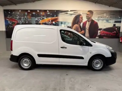 Peugeot PARTNER GIRAFON 2016 - 8990 EUR, 153000 km - AUTO.MOTO.pt - 153000km - foto 9 de 13