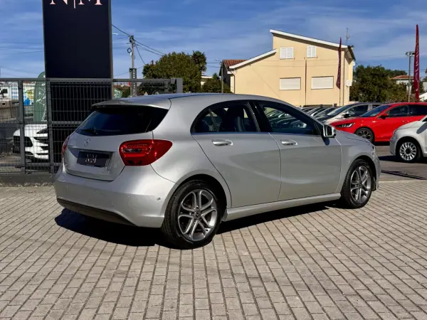 Mercedes-Benz A 180 d 7G-DCT Urban 2018 Diesel