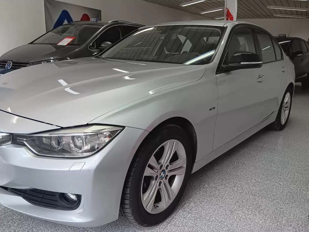 BMW 320 2014 - 14950 EUR, 265000 km - AUTO.MOTO.pt - 265000km - foto 5 de 20