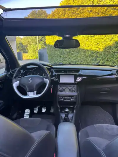 Citroën DS3 2013 - 10900 EUR, 135000 km - AUTO.MOTO.pt - 135000km - foto 24 de 31