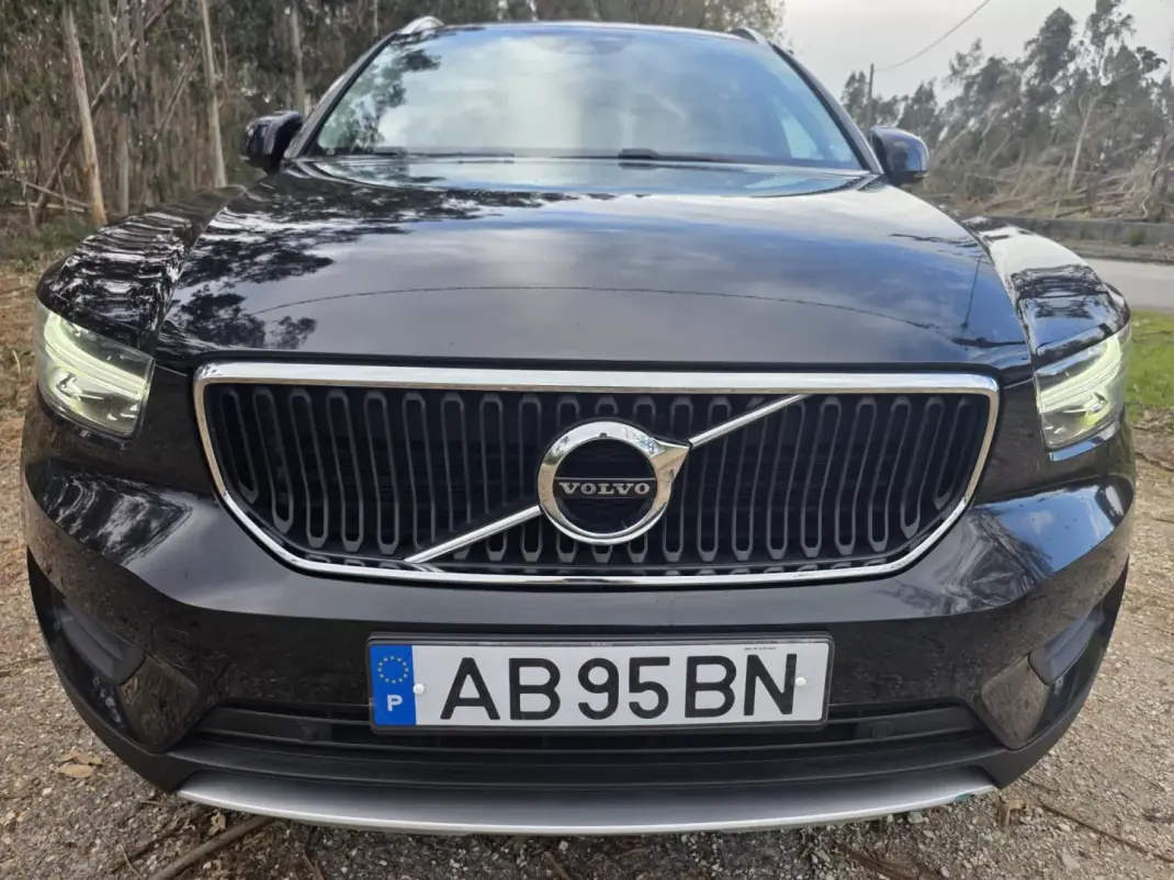 Volvo XC 40 2020 - 24500 EUR, 152300 km - AUTO.MOTO.pt - 152300km - foto 10 de 42