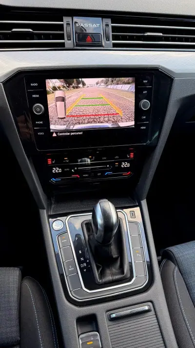 Volkswagen Passat Variant 2021 - 20900 EUR, 148000 km - AUTO.MOTO.pt - 148000km - foto 7 de 20