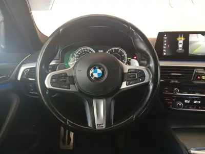 BMW 520 2017 - 33950 EUR, 225000 km - AUTO.MOTO.pt - 225000km - foto 12 de 21