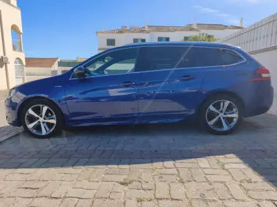 Peugeot 308 SW 2016 — photo 2 of 9