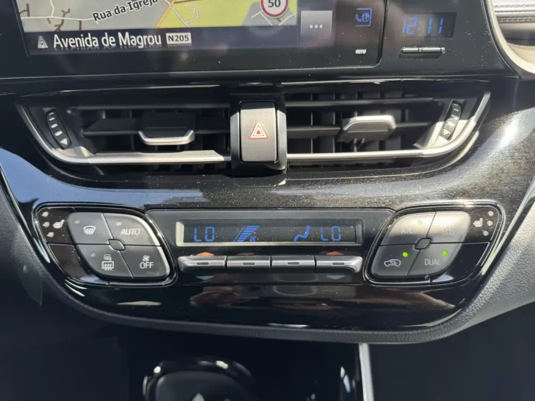 Toyota C-HR 2019 - 22990 EUR, 92000 km - AUTO.MOTO.pt - 92000km - foto 37 de 43