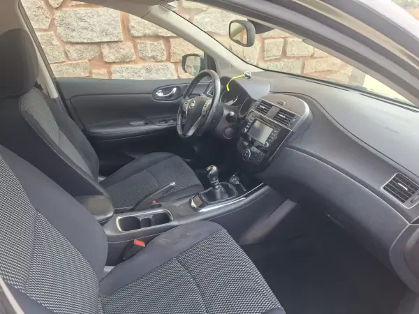 Nissan Pulsar 2016 - 10750 EUR, 128505 km - AUTO.MOTO.pt - 128505km - foto 6 de 17