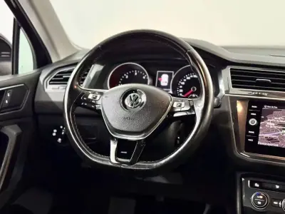 Volkswagen Tiguan 2017 - 17750 EUR, 120000 km - AUTO.MOTO.pt - 120000km - foto 28 de 50