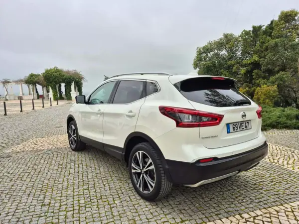 Nissan Qashqai 2018 - 19750 EUR, 96850 km - AUTO.MOTO.pt - 96850km - foto 4 de 21