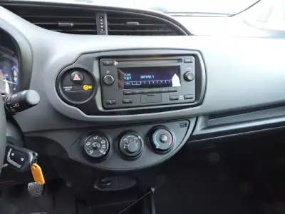 Toyota YARIS BIZZ (NLP 1.0 VVT-i 1.0) 2019 - 11000 EUR, 215000 km - AUTO.MOTO.pt - 215000km - foto 8 de 9