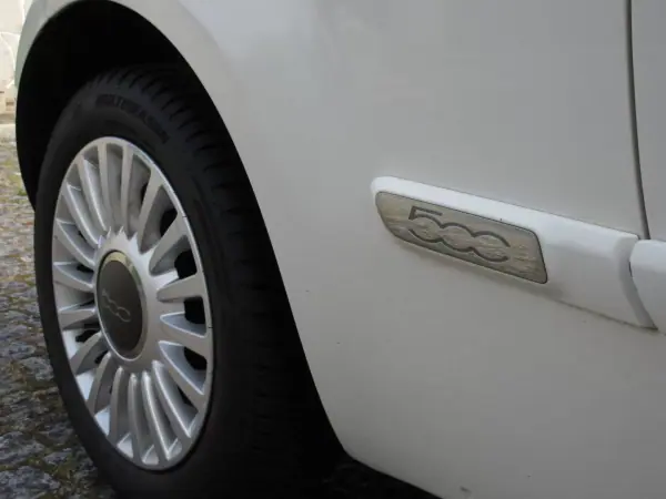 Fiat 500 2010 - 6990 EUR, 185000 km - AUTO.MOTO.pt - 185000km - foto 14 de 37