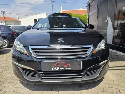 Peugeot 308 2017 - 10250 EUR, 114000 km - AUTO.MOTO.pt - 114000km - foto 2 de 17