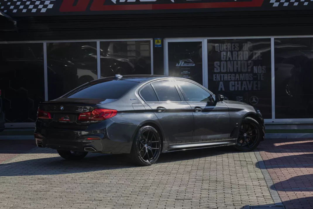 BMW 530e 2019 - 26850 EUR, 181810 km - AUTO.MOTO.pt - 181810km - foto 46 de 47