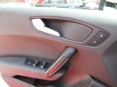 Audi A1 2016 - 12500 EUR, 191278 km - AUTO.MOTO.pt - 191278km - foto 21 de 31