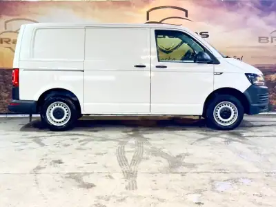 VW TRANSPORTER 2.0 TDI 3L 2018 - 18900 EUR, 174120 km - AUTO.MOTO.pt - 174120km - foto 8 de 21