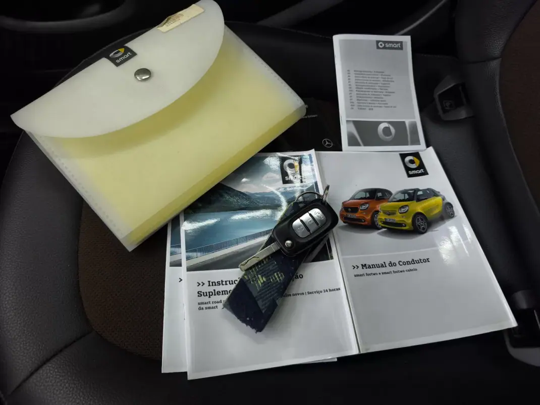 Smart ForTwo Coupé 2018 - 13450 EUR, 110509 km - AUTO.MOTO.pt - 110509km - foto 33 de 33