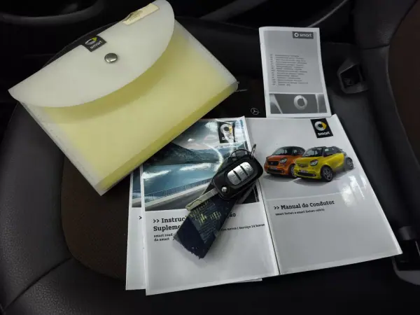 Smart ForTwo Coupé 2018 - 12450 EUR, 110509 km - AUTO.MOTO.pt - 110509km - foto 33 de 33