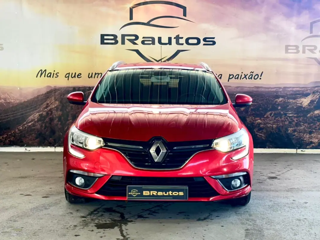 Renault Mégane Sport Tourer 2018 - 14900 EUR, 110134 km - AUTO.MOTO.pt - 110134km - foto 3 de 27