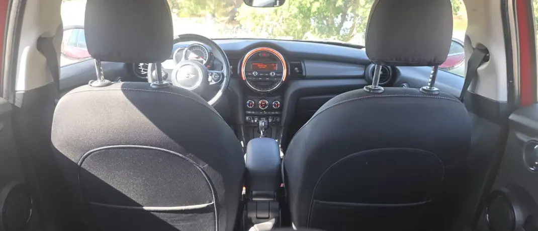 MINI One 2016 - 14900 EUR, 148000 km - AUTO.MOTO.pt - 148000km - foto 14 de 21