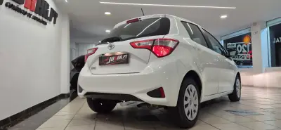 Toyota Yaris 2020 - 12990 EUR, 61278 km - AUTO.MOTO.pt - 61278km - foto 7 de 39