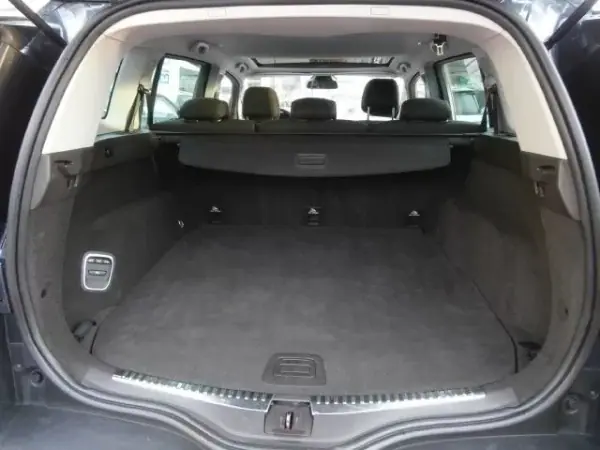 Renault Espace 2018 - 22600 EUR, 151275 km - AUTO.MOTO.pt - 151275km - foto 26 de 34