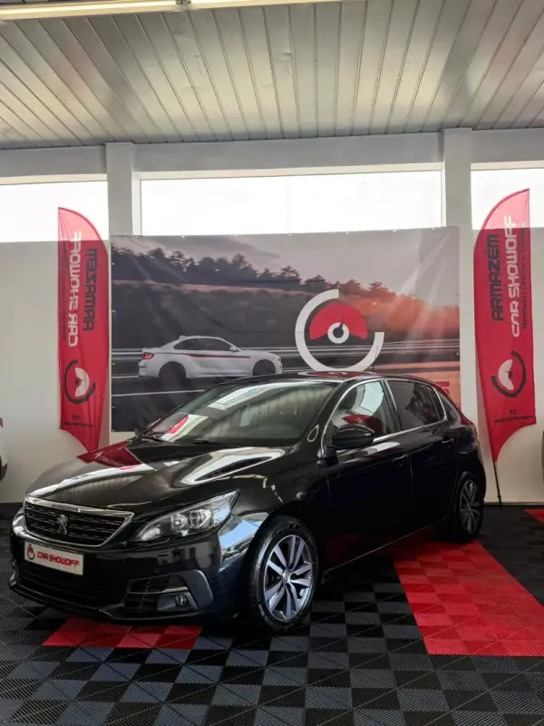 Peugeot 308 2019 - 11900 EUR, 154000 km - AUTO.MOTO.pt - 154000km - foto 3 de 8