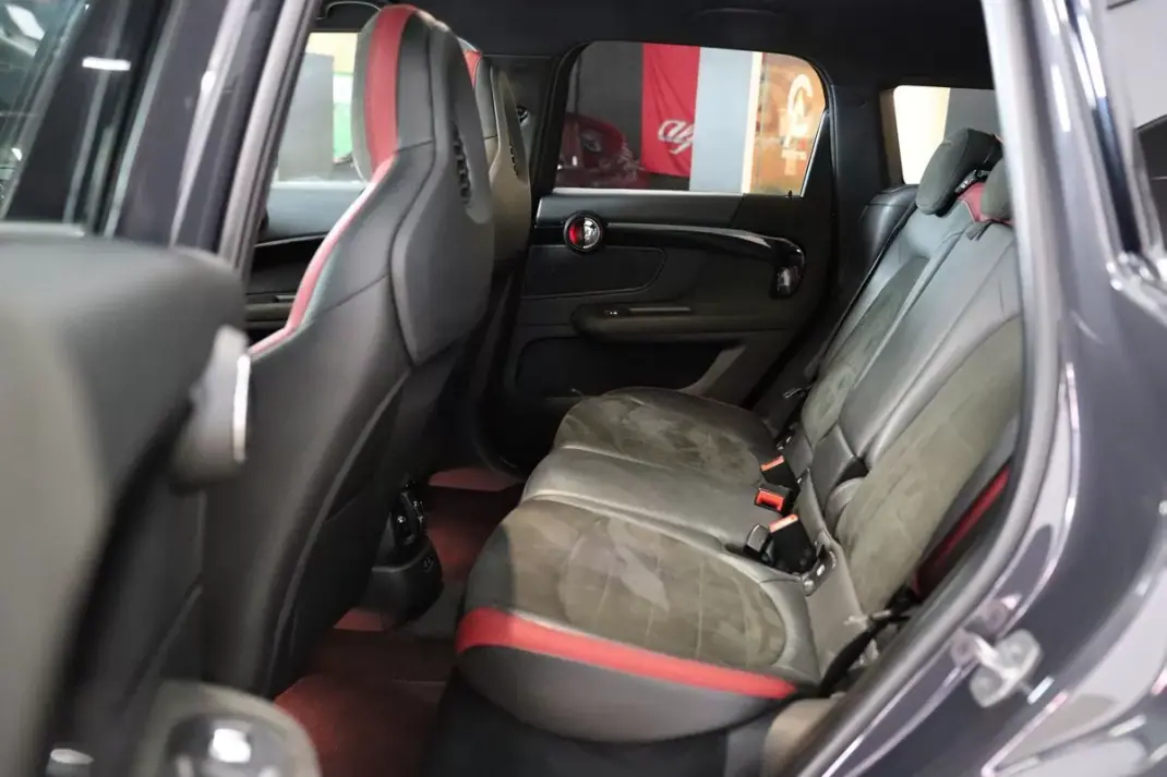MINI Countryman 2018 - 23500 EUR, 102395 km - AUTO.MOTO.pt - 102395km - foto 19 de 31