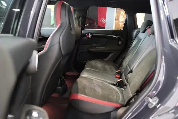 MINI Countryman 2018 - 23500 EUR, 102395 km - AUTO.MOTO.pt - 102395km - foto 19 de 31