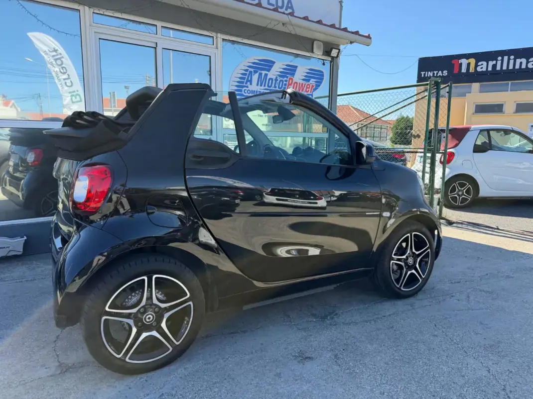Smart Fortwo Cabrio 2020 - 15750 EUR, 20000 km - AUTO.MOTO.pt - 20000km - foto 6 de 9
