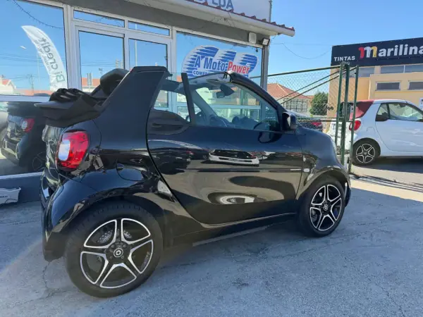 Smart Fortwo Cabrio 2020 - 14980 EUR, 20000 km - AUTO.MOTO.pt - 20000km - foto 6 de 9
