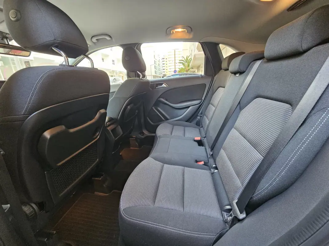Mercedes-Benz B 180 2017 - 22500 EUR, 41938 km - AUTO.MOTO.pt - 41938km - foto 15 de 26