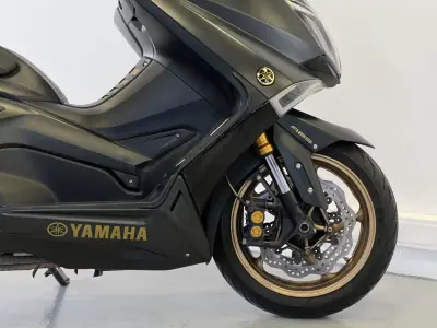 Yamaha TMAX 2016 - 8990 EUR, 27000 km - AUTO.MOTO.pt - 27000km - foto 13 de 35