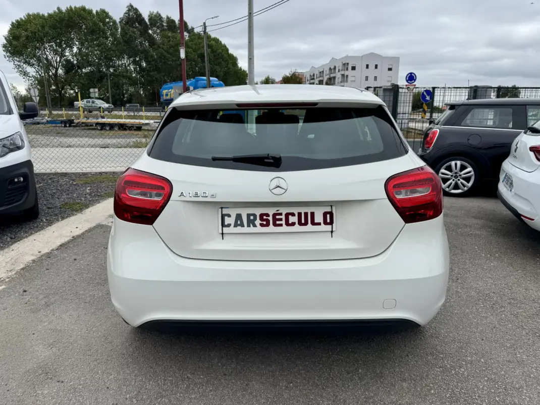 Mercedes-Benz A 180 2015 - 14750 EUR, 176972 km - 176972km - foto 6 de 30