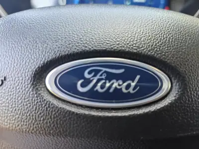 Ford Focus 2023 - 17750 EUR, 76000 km - AUTO.MOTO.pt - 76000km - foto 22 de 39