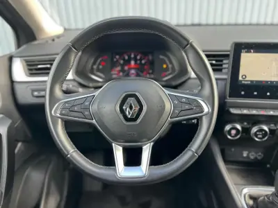 Renault Captur 2023 - 18250 EUR, 72446 km - AUTO.MOTO.pt - 72446km - foto 8 de 20