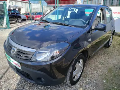 Dacia Sandero 2012 - 5750 EUR, 158792 km - AUTO.MOTO.pt - 158792km - foto 3 de 31
