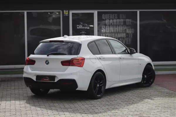 BMW 114 2017 - 16900 EUR, 135925 km - AUTO.MOTO.pt - 135925km - foto 25 de 28
