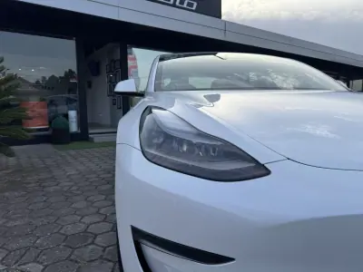 Tesla Model 3 2021 - 28900 EUR, 73000 km - AUTO.MOTO.pt - 73000km - foto 21 de 32