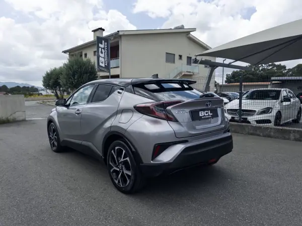 Toyota C-HR 2018 - 21990 EUR, 100000 km - AUTO.MOTO.pt - 100000km - foto 5 de 45