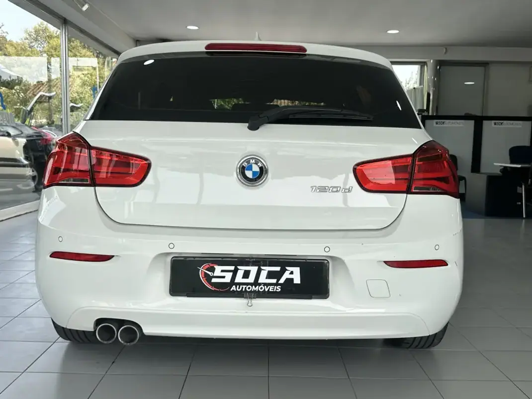 BMW 120 2018 - 18990 EUR, 240164 km - 240164km - foto 6 de 29