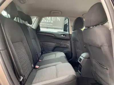 Citroën C4 2016 - 10900 EUR, 147000 km - AUTO.MOTO.pt - 147000km - foto 12 de 19