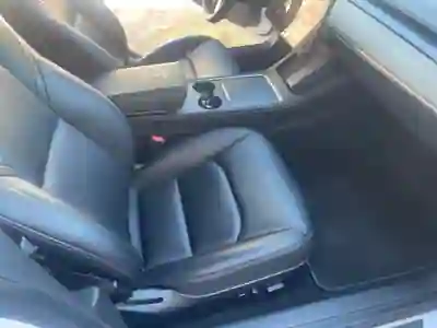 Tesla Model 3 2021 - 26499 EUR, 93150 km - 93150km - foto 5 de 10