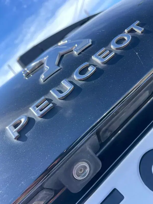 Peugeot 308 2021 - 14900 EUR, 92693 km - AUTO.MOTO.pt - 92693km - foto 24 de 24