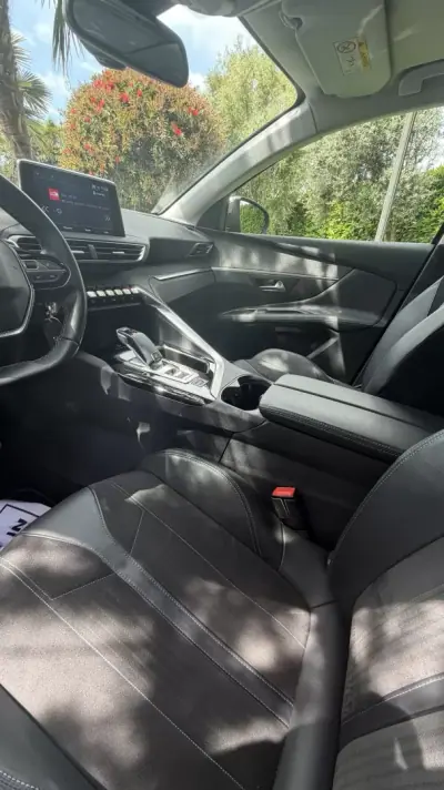 Peugeot 3008 2019 - 17990 EUR, 89000 km - AUTO.MOTO.pt - 89000km - foto 10 de 20