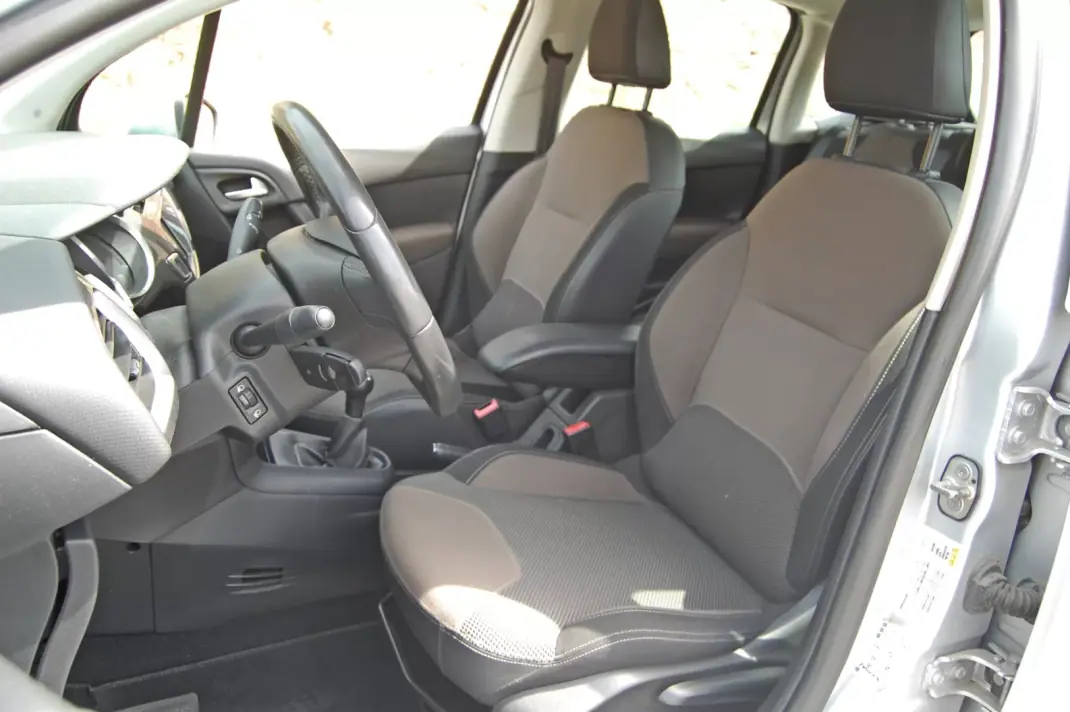 Citroën C3 2013 - 7500 EUR, 162000 km - 162000km - foto 7 de 11