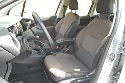 Citroën C3 2013 - 7500 EUR, 162000 km - AUTO.MOTO.pt - 162000km - foto 7 de 11