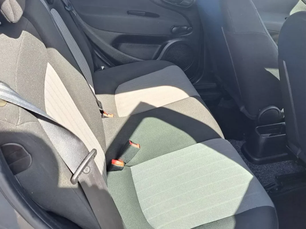 Fiat Punto 2017 - 8900 EUR, 69772 km - AUTO.MOTO.pt - 69772km - foto 24 de 39